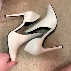 Steve Madden Dolly booties in white